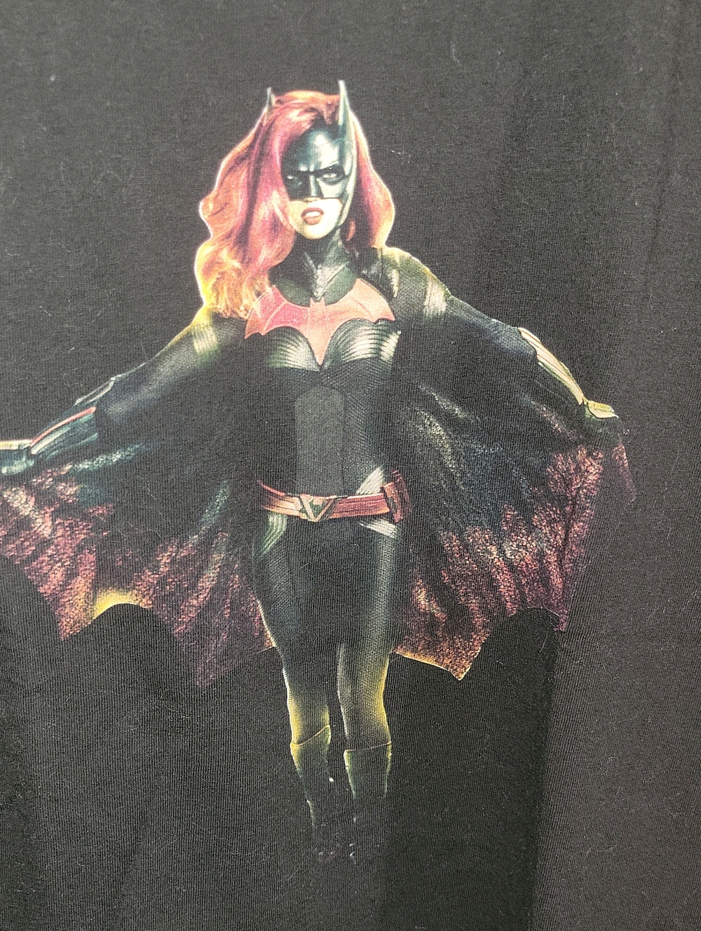 Batwoman Graphic Design Tshirt - Picture 2 of 5
